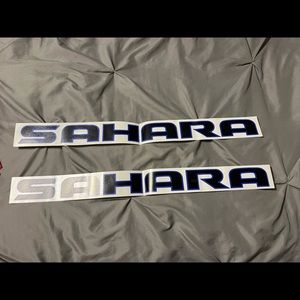 Sahara Jeep hood emblem